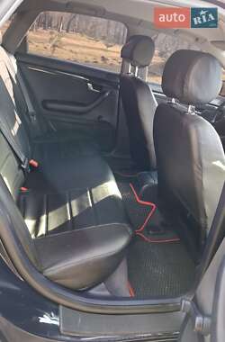 Седан Audi A4 2004 в 