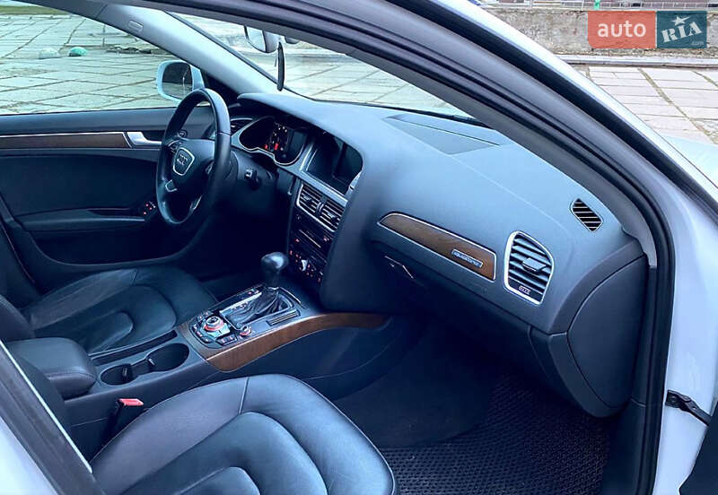 Седан Audi A4 2014 в Виннице