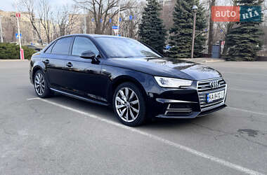 Седан Audi A4 2018 в 