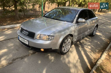 Седан Audi A4 2001 в Надворной