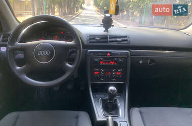 Седан Audi A4 2001 в Надворной