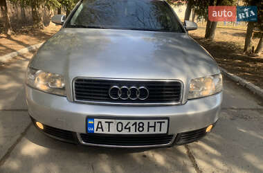 Седан Audi A4 2001 в Надворной