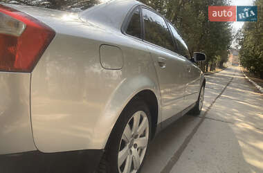 Седан Audi A4 2001 в Надворной