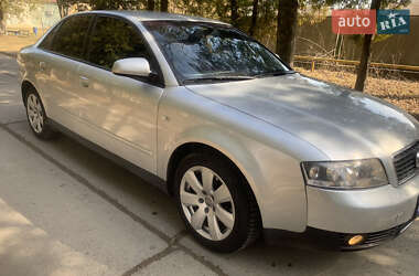 Седан Audi A4 2001 в Надворной