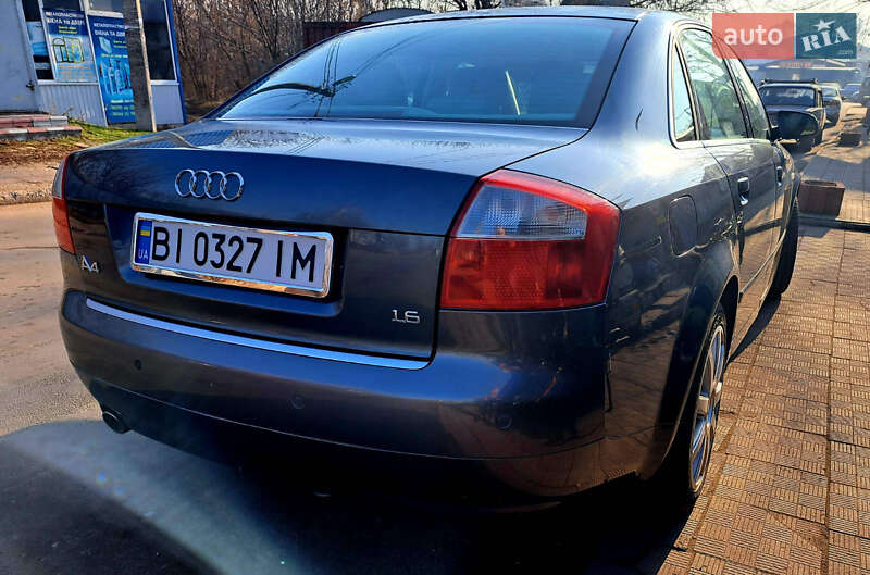 Седан Audi A4 2004 в Лохвице