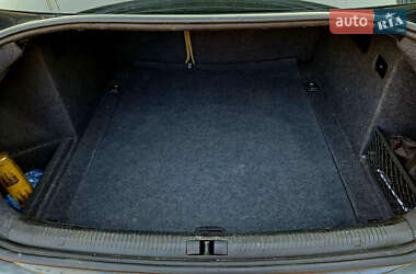 Седан Audi A4 2004 в Лохвице