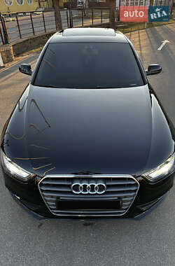 Седан Audi A4 2015 в Киеве