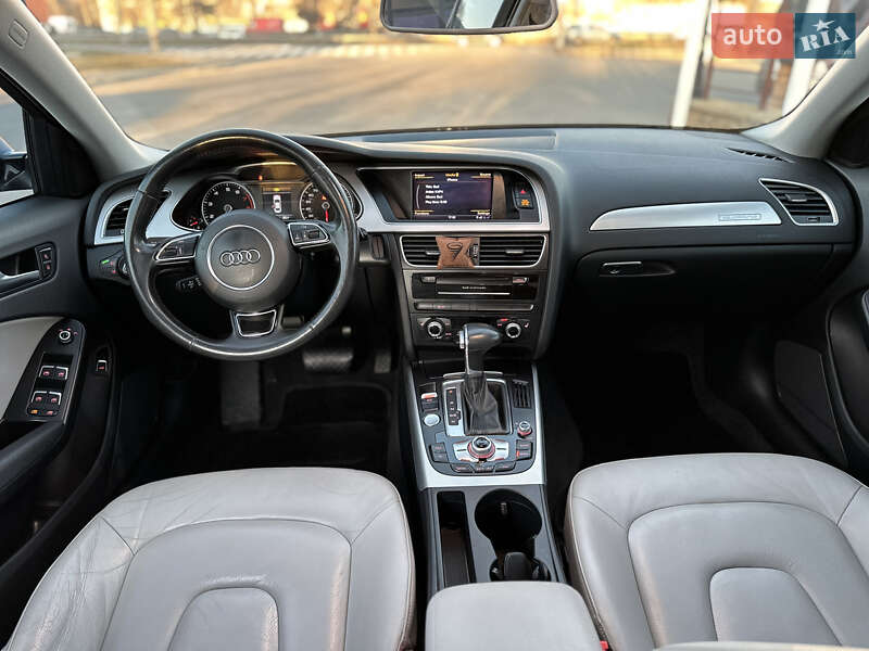 Седан Audi A4 2015 в Киеве