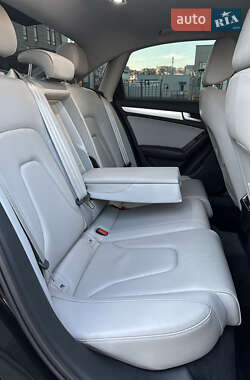Седан Audi A4 2015 в Киеве