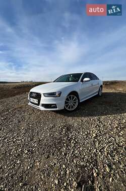 Седан Audi A4 2014 в Стрые