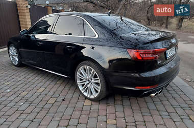 Седан Audi A4 2016 в 