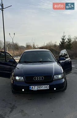 Седан Audi A4 1998 в Ивано-Франковске