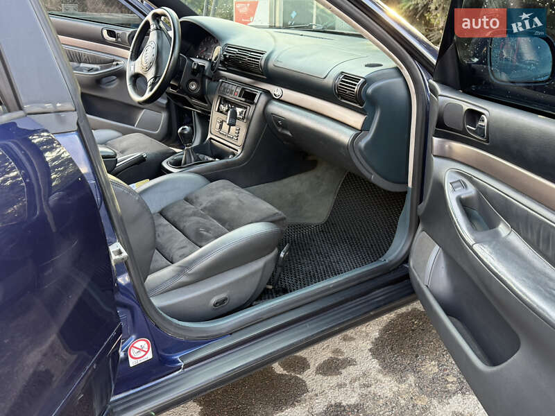 Седан Audi A4 1998 в Ивано-Франковске