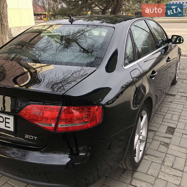 Седан Audi A4 2012 в Днепре