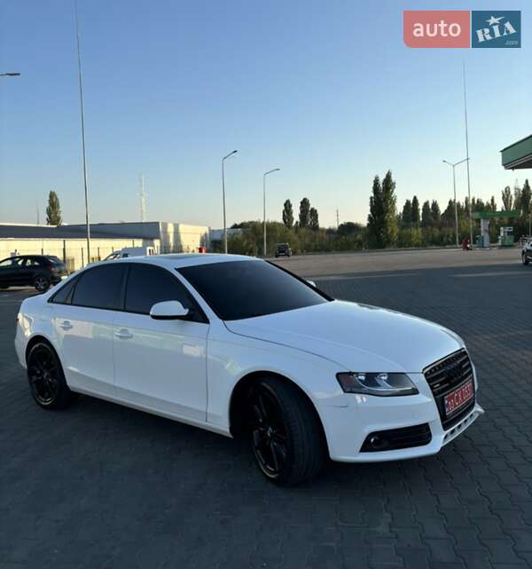 Седан Audi A4 2009 в 