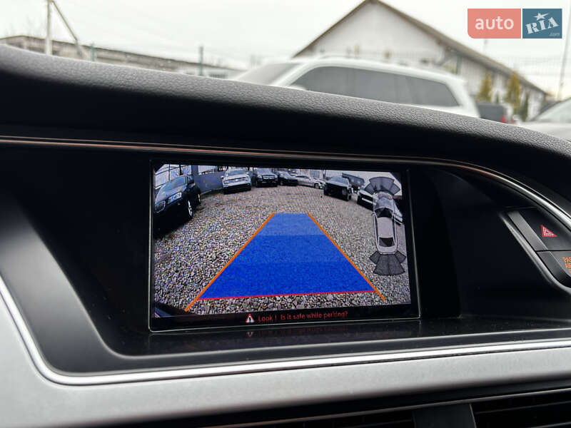 Седан Audi A4 2015 в Стрию
