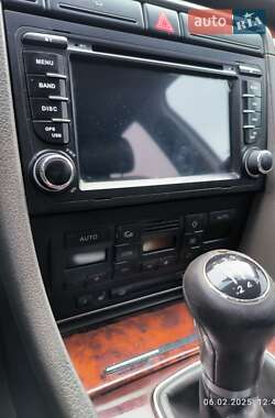Седан Audi A4 2004 в 