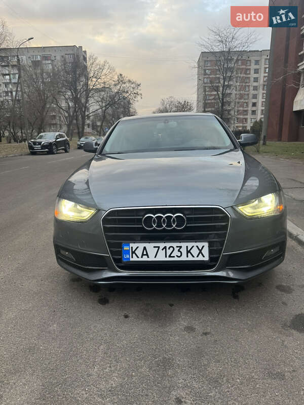 Седан Audi A4 2014 в Черкассах