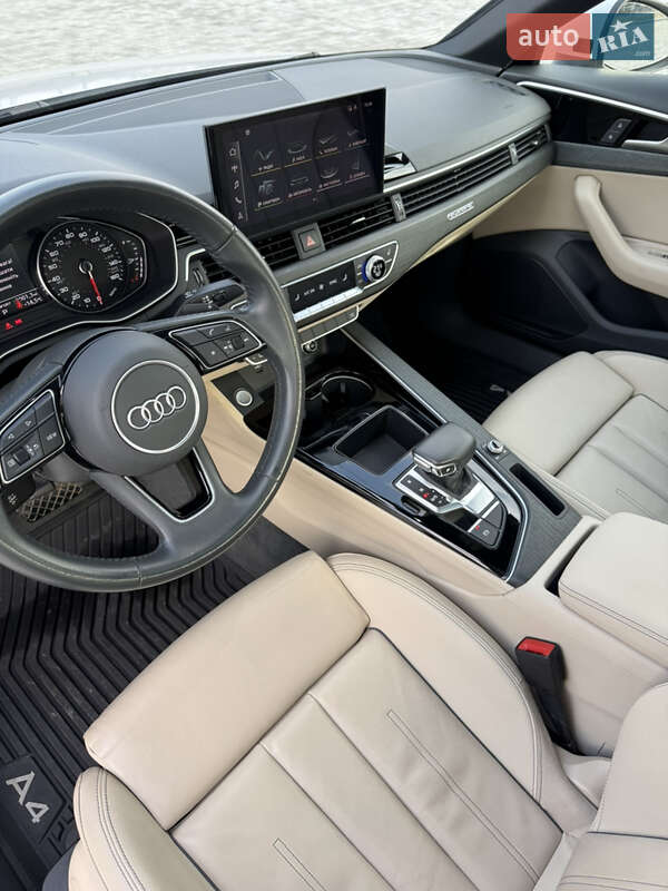 Седан Audi A4 2020 в Киеве