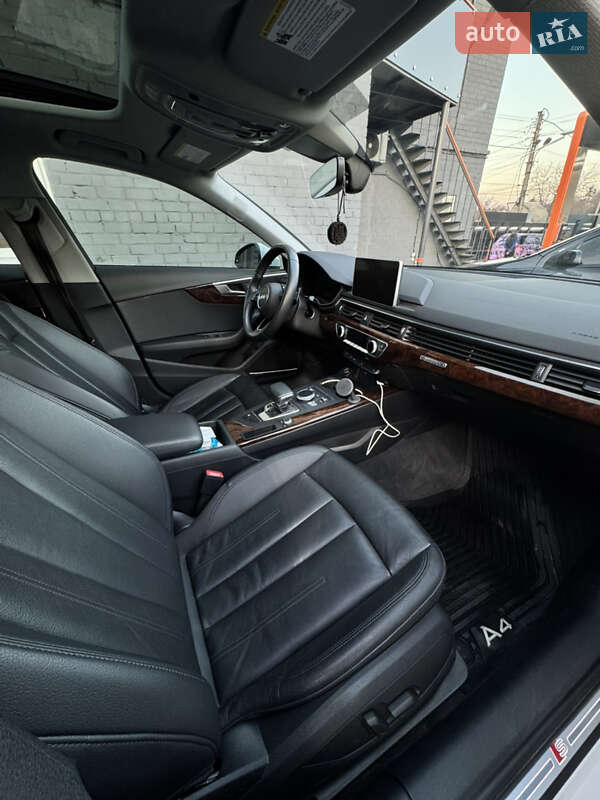 Седан Audi A4 2018 в Харькове