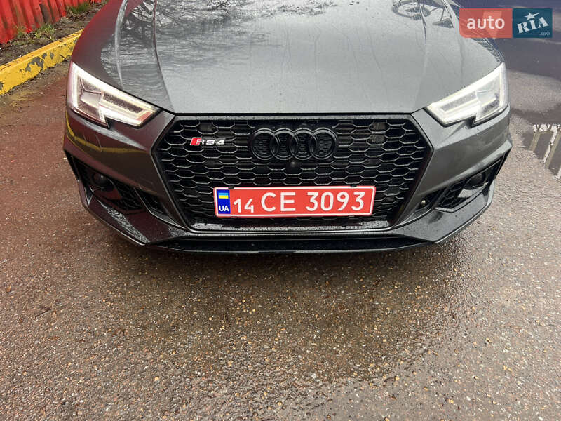 Седан Audi A4 2017 в Ужгороде