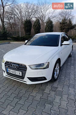 Седан Audi A4 2012 в 