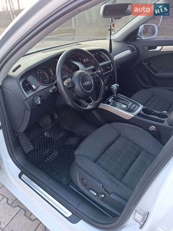 Седан Audi A4 2012 в Павлограде