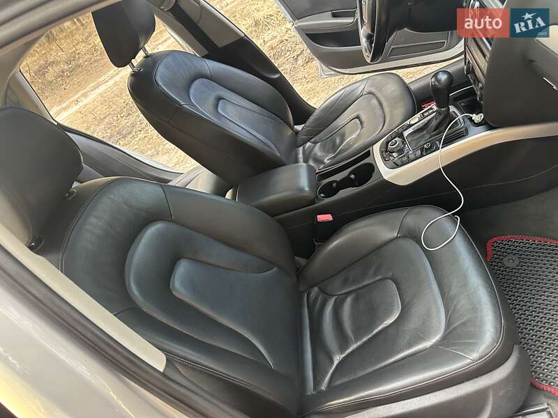 Седан Audi A4 2011 в Киеве
