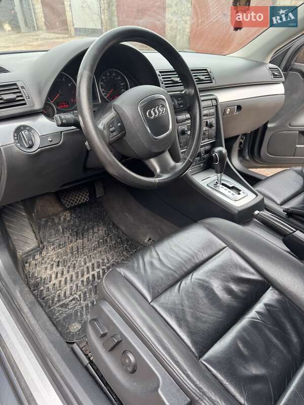 Седан Audi A4 2006 в Кривом Роге