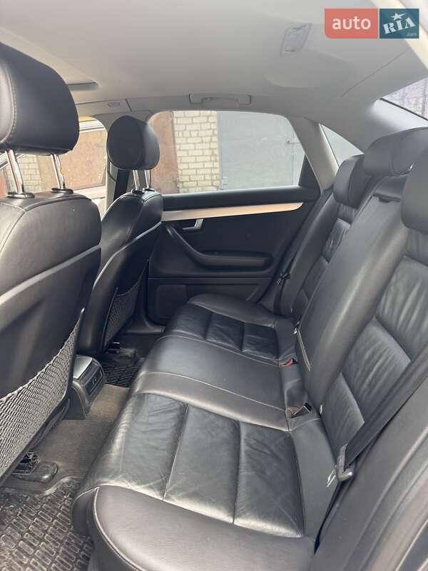 Седан Audi A4 2006 в Кривом Роге