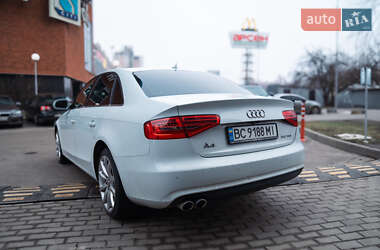 Седан Audi A4 2015 в 