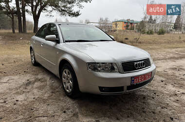 Седан Audi A4 2004 в 
