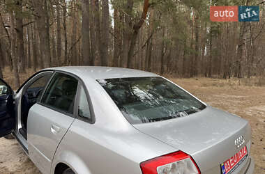 Седан Audi A4 2004 в 