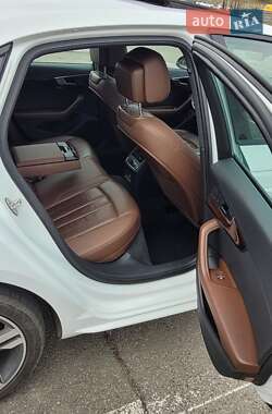 Седан Audi A4 2016 в 