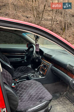 Седан Audi A4 1996 в 