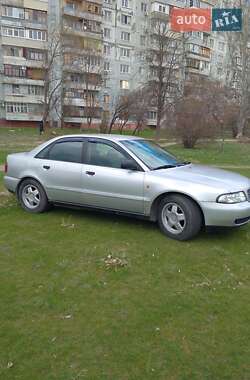 Седан Audi A4 1995 в Запорожье
