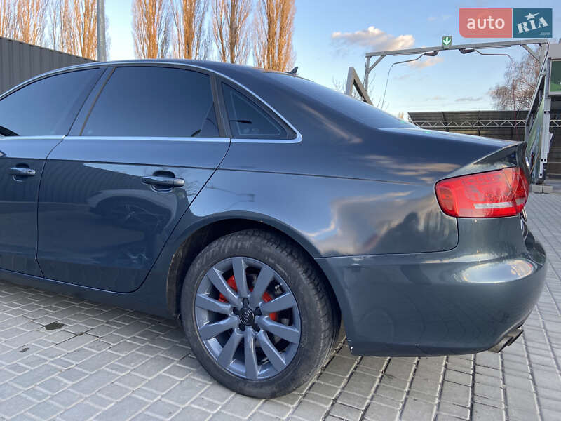 Седан Audi A4 2009 в Кропивницком