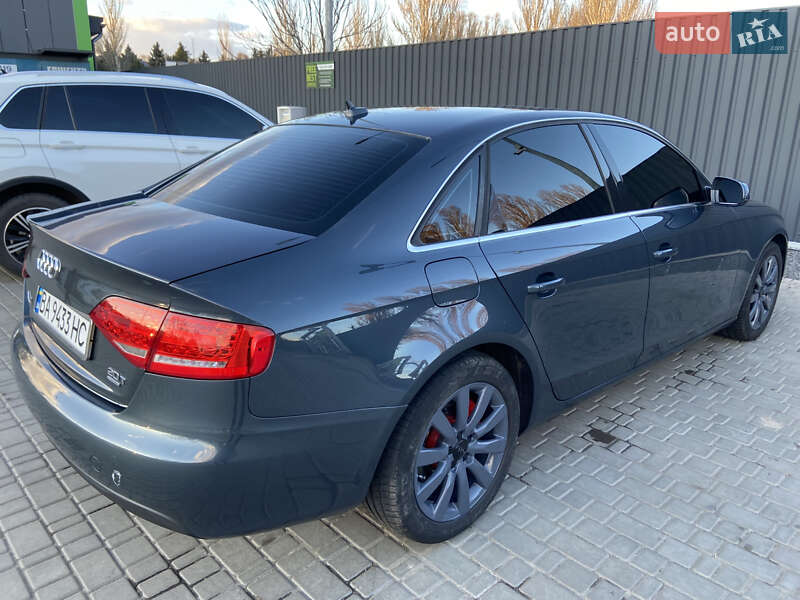 Седан Audi A4 2009 в Кропивницком