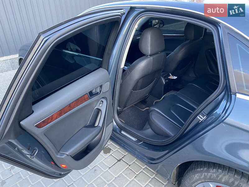 Седан Audi A4 2009 в Кропивницком
