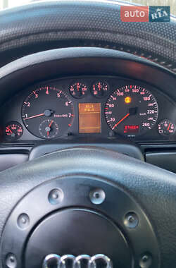 Седан Audi A4 1995 в 