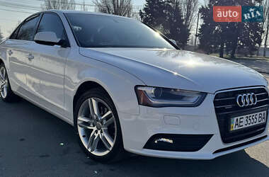 Седан Audi A4 2012 в 