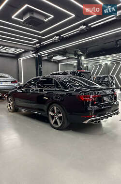 Седан Audi A4 2016 в 