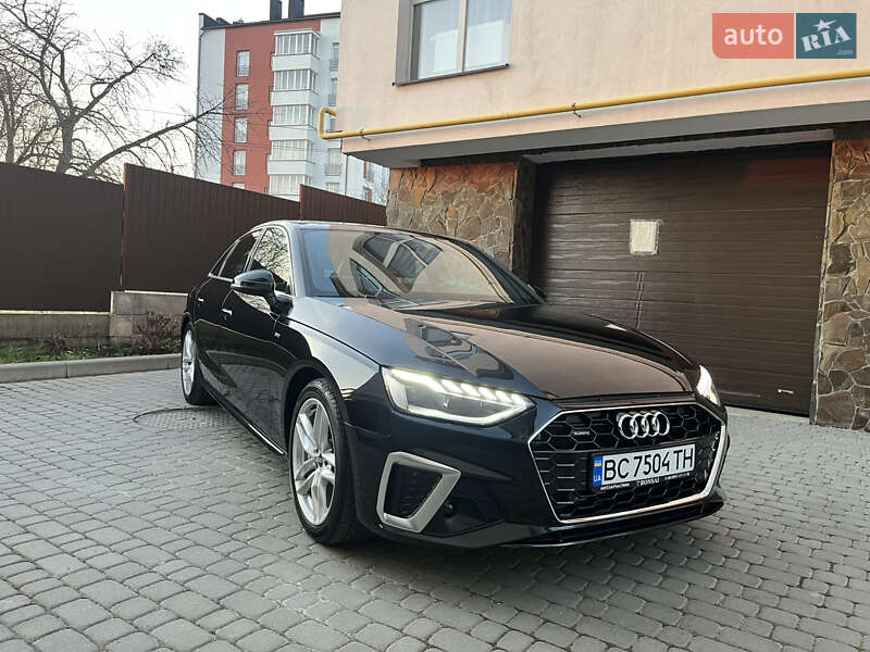 Седан Audi A4 2023 в Львові