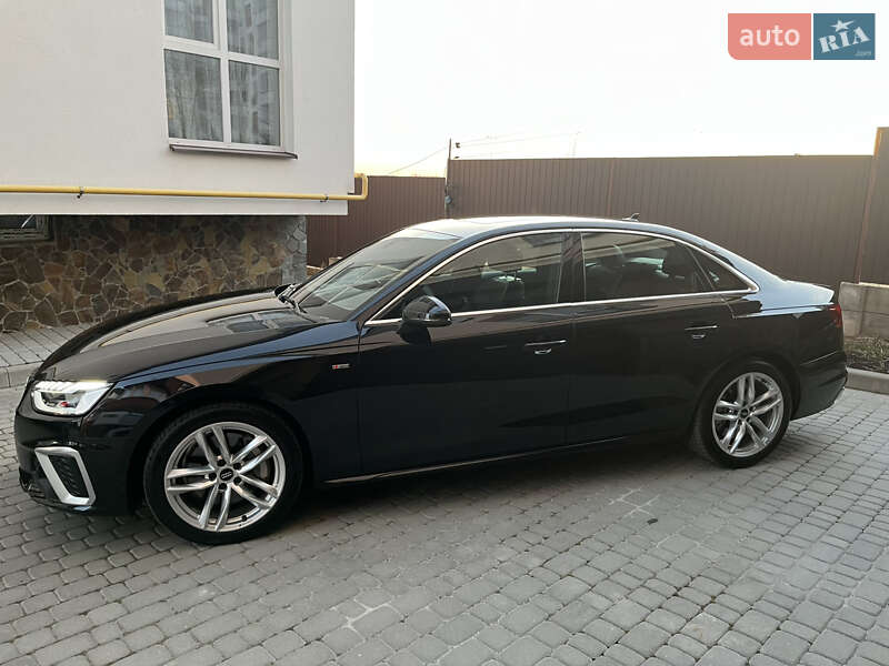 Седан Audi A4 2023 в Львові