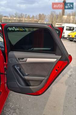 Универсал Audi A4 2012 в 