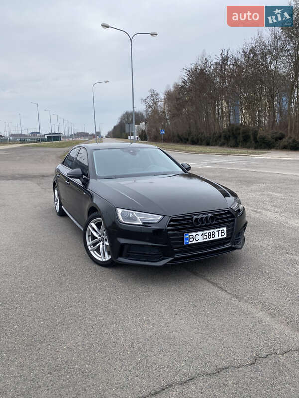 Седан Audi A4 2016 в Львове