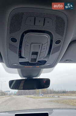 Седан Audi A4 2016 в Львове