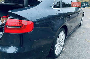 Седан Audi A4 2014 в 