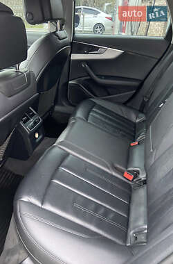 Седан Audi A4 2016 в 
