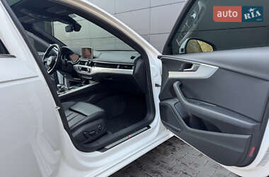Седан Audi A4 2015 в 